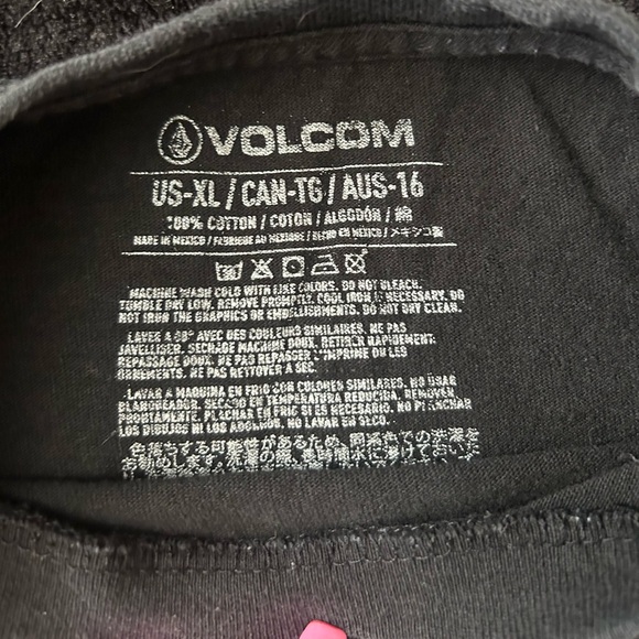 Boys Volcom Tshirts XL ( Set of 2.) 1 Black and 1 Gray - Picture 5 of 5